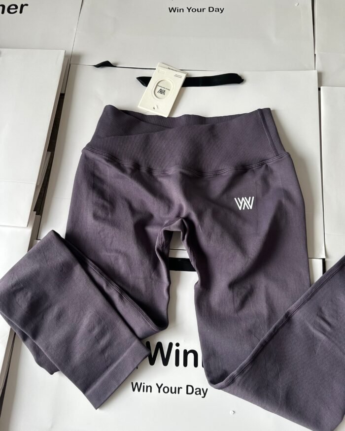 V-waist leggings