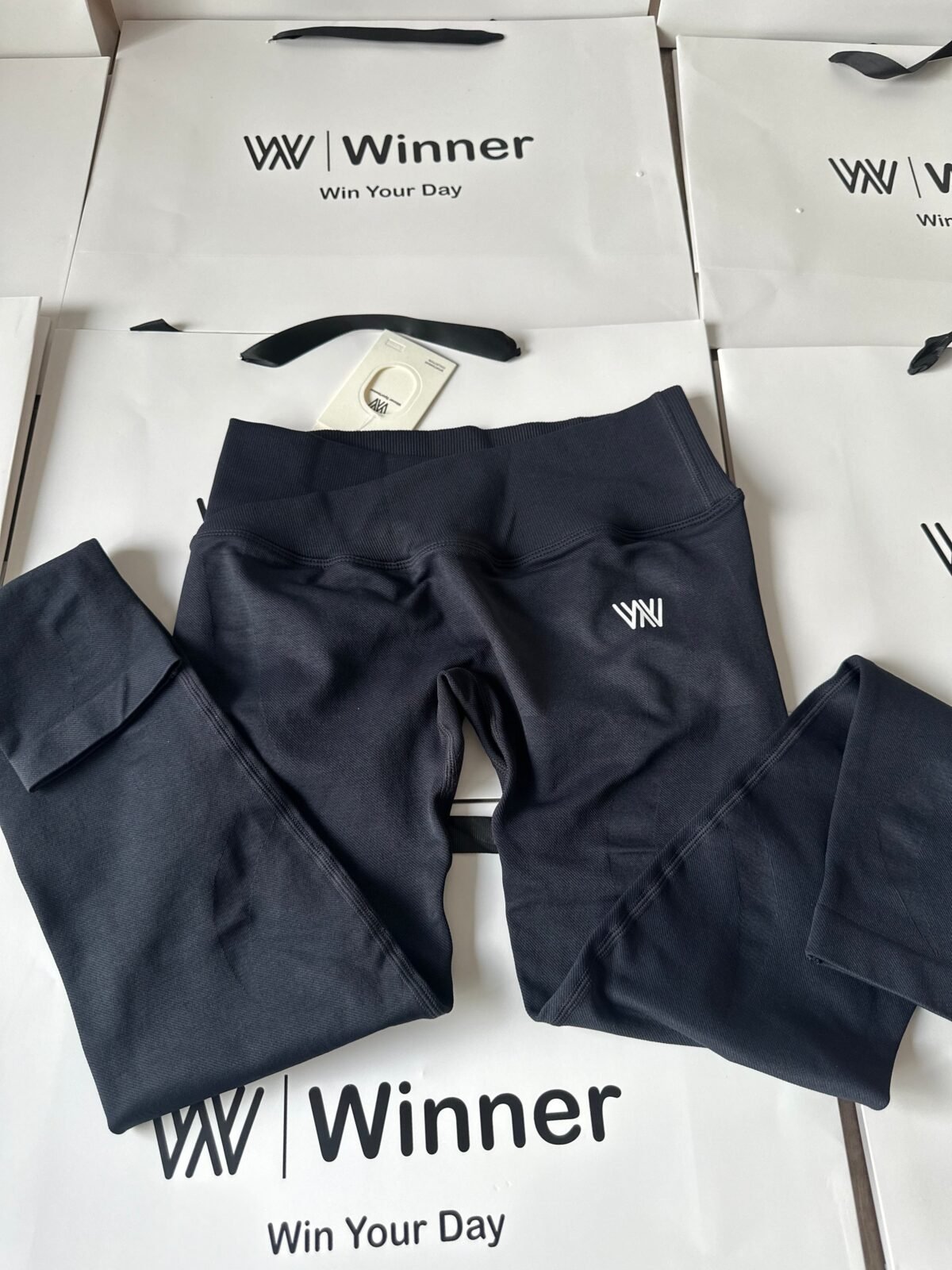 V-waist leggings