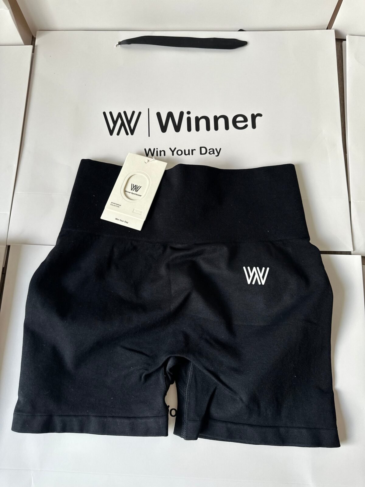 V back short