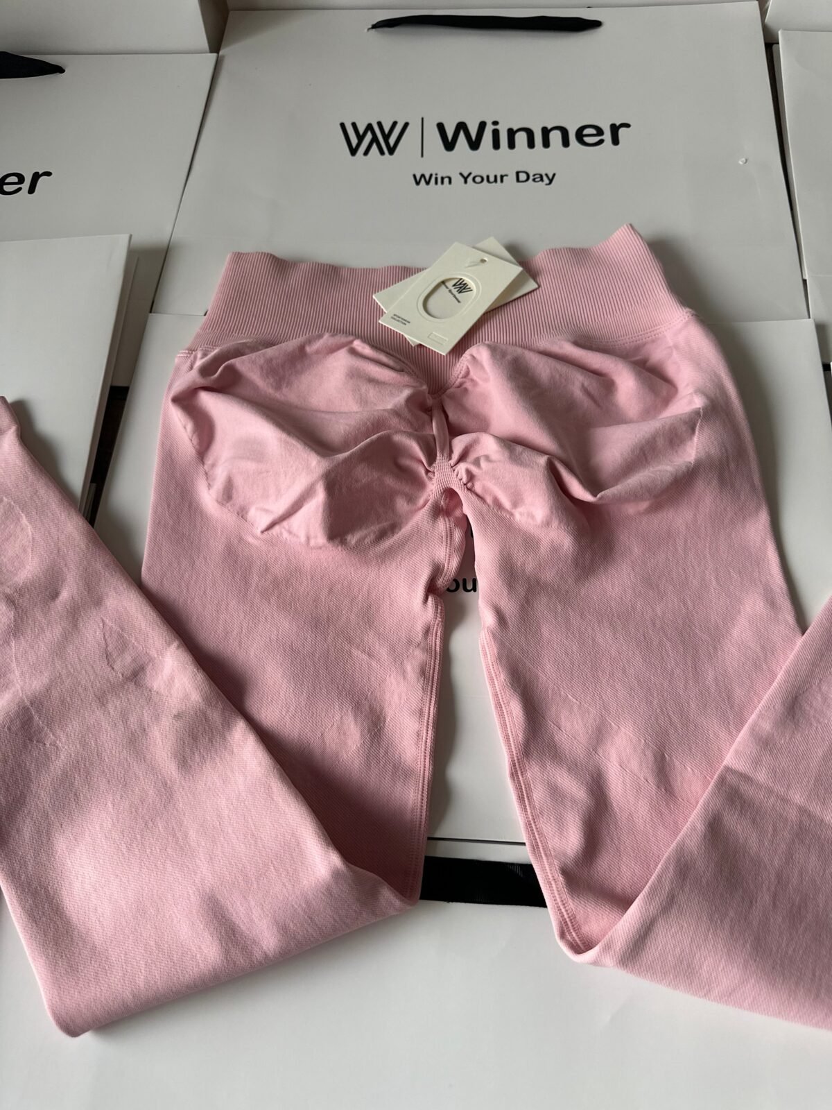 V-waist leggings