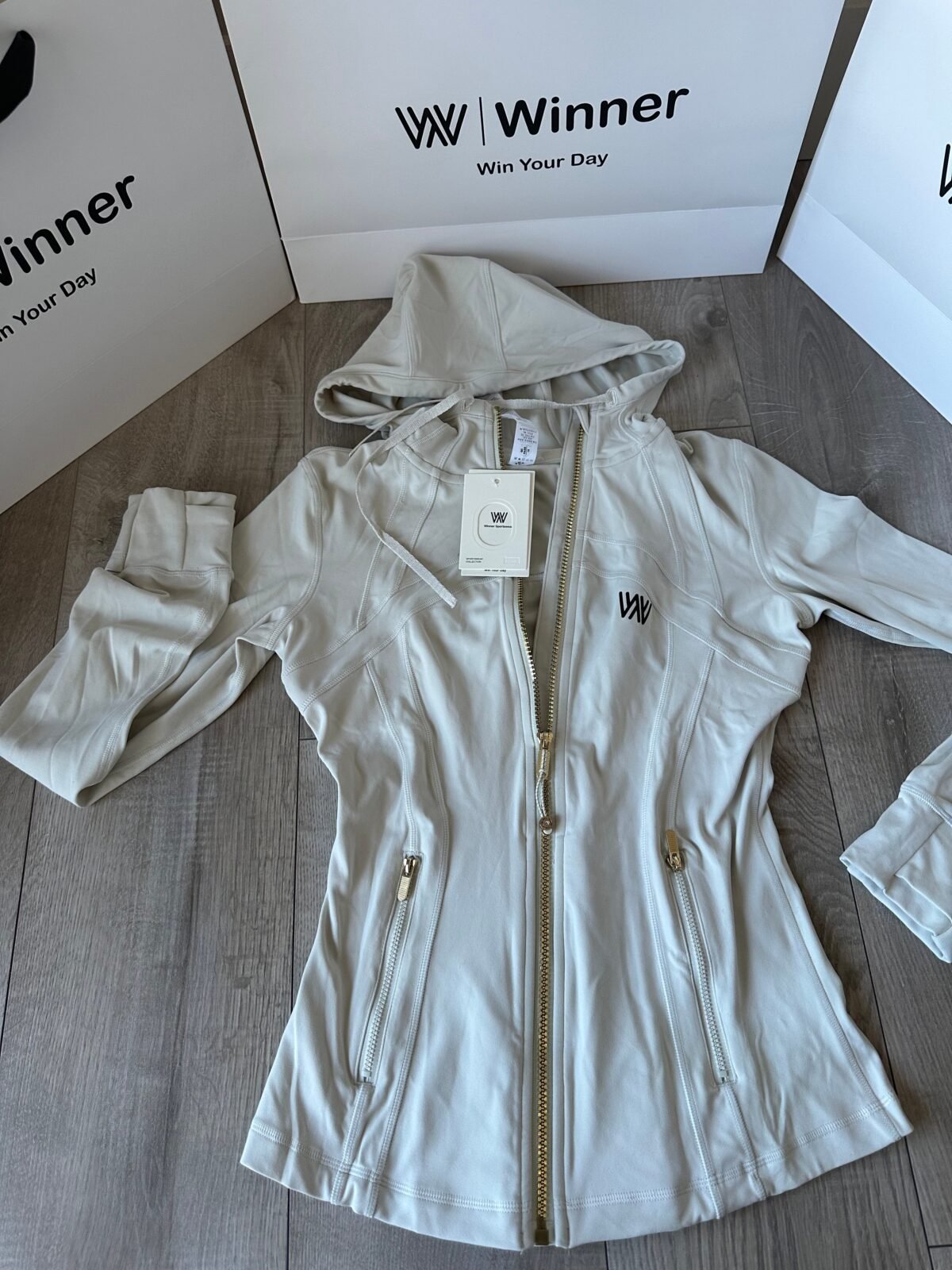 Hooded jacket