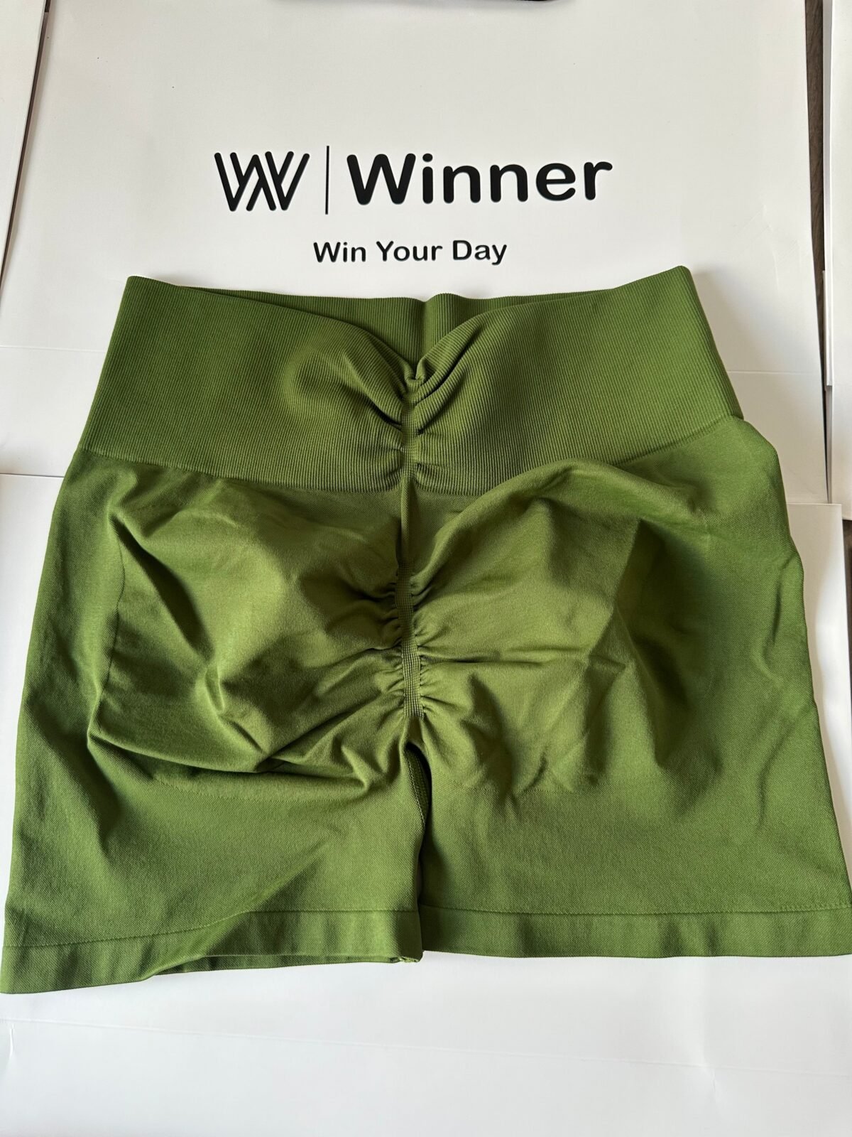 V back short