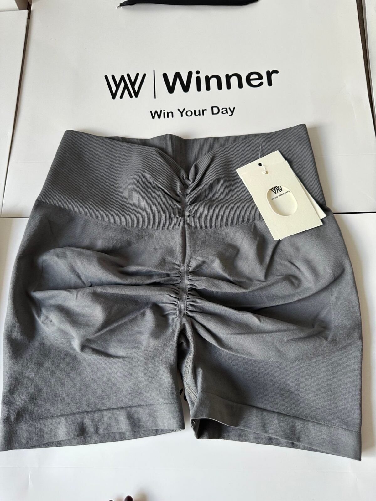 V back short